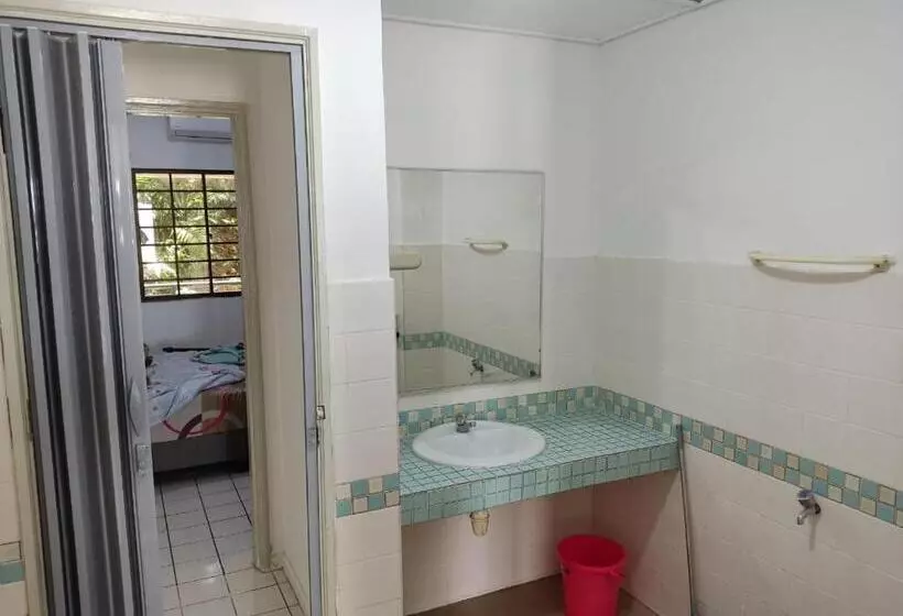 ホテル Pd Paradise Lagoon North C L4 2 Port Dickson