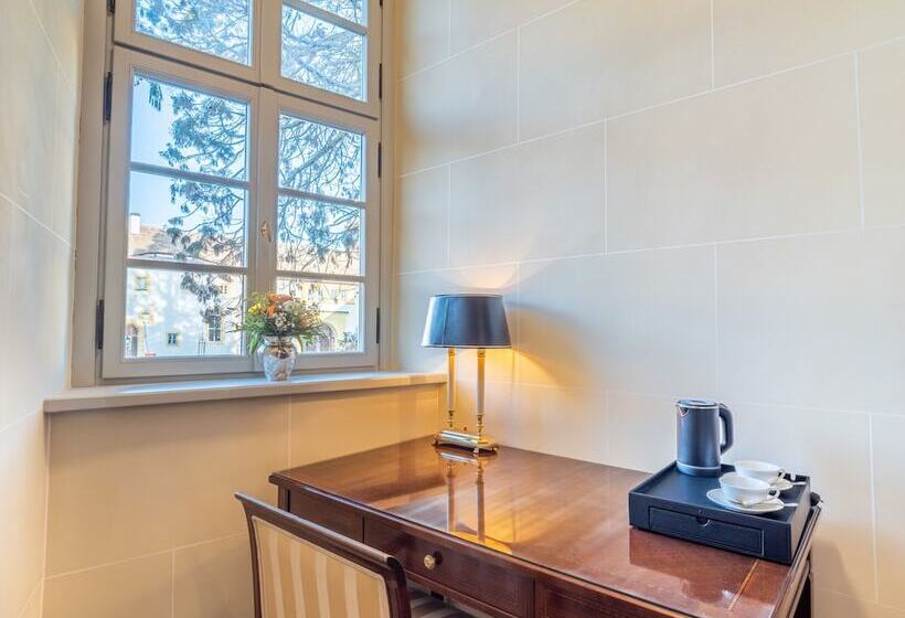 ホテル Schloss Frankenberg