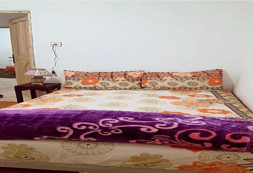 بنسيون A Room In A Shared House For Surfers2