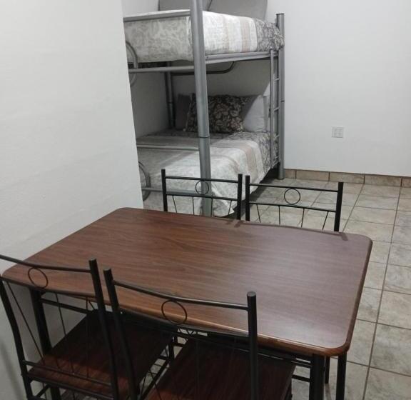 Pension Casa Y Estudios Manzanilla