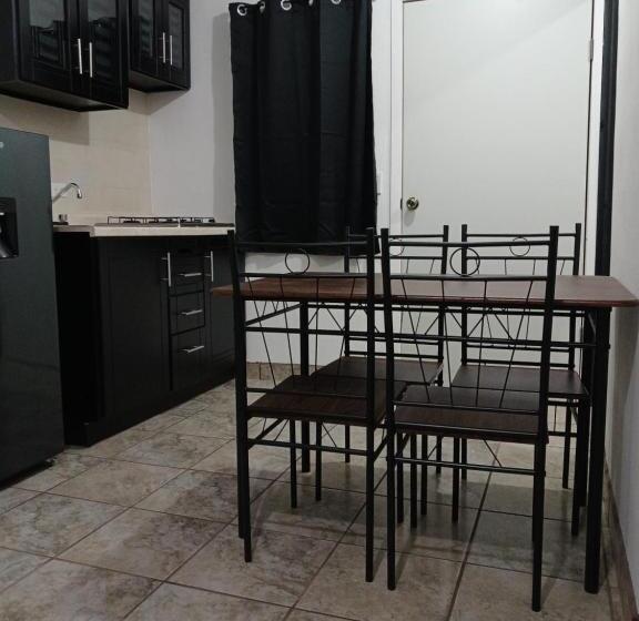 Pension Casa Y Estudios Manzanilla