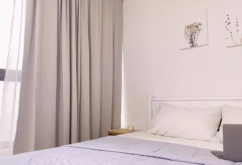 پانسیون D Sara Sentral Sovo
