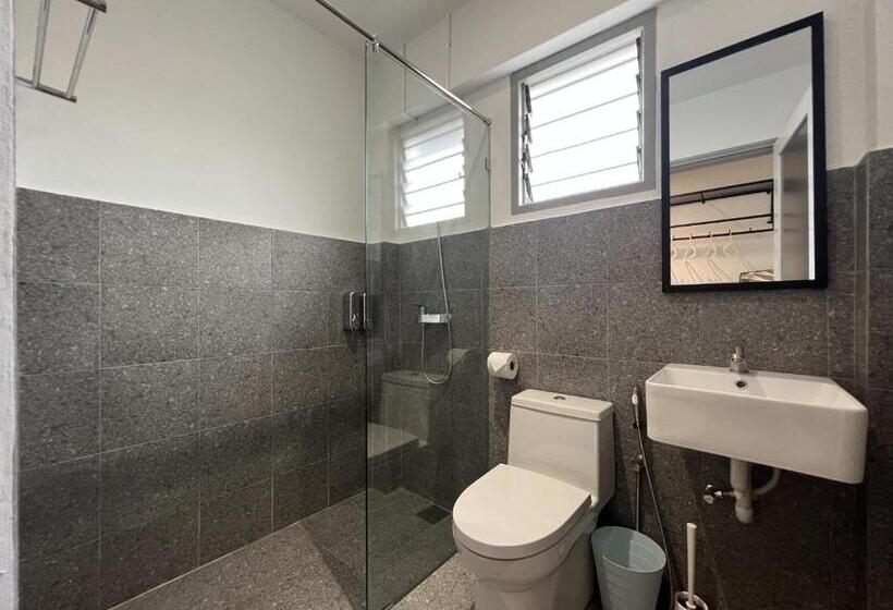 פנסיון Ninety Guest House