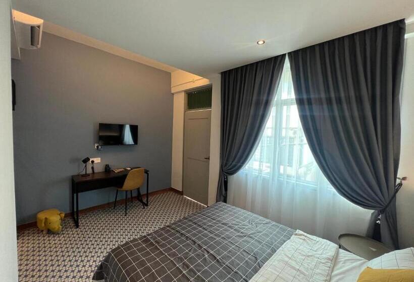 פנסיון Ninety Guest House