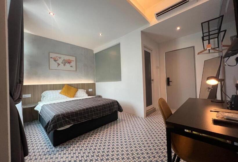 פנסיון Ninety Guest House