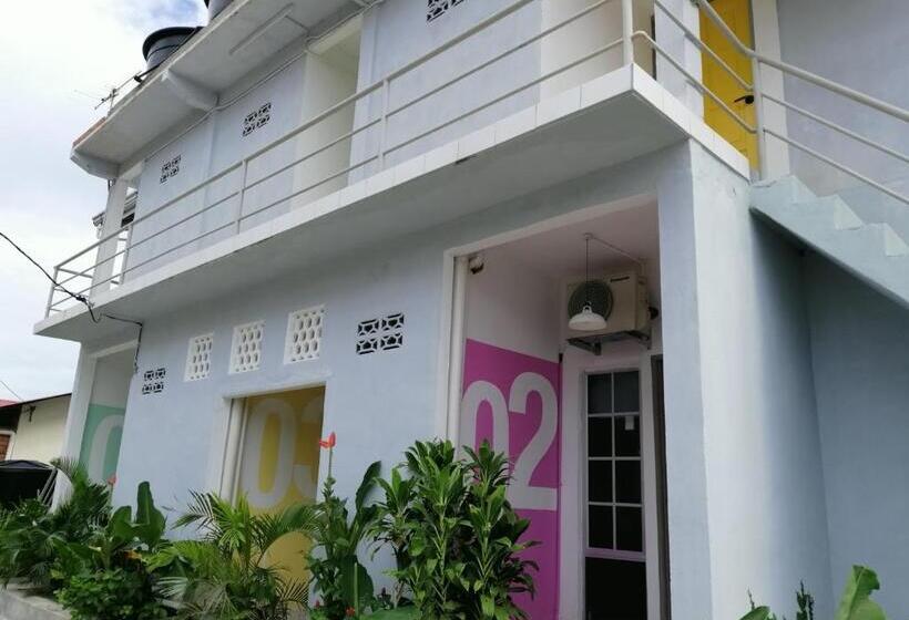 הוסטל Teriang Village Inn