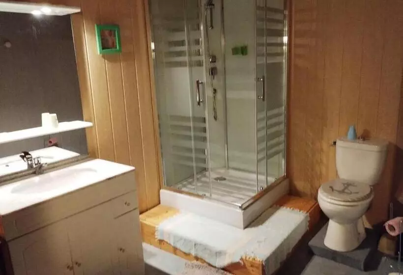 Aamiaismajoitus (B&B) Auberge Hôtel Chambre Tout Confort B B Et Restaurant Les Colombes