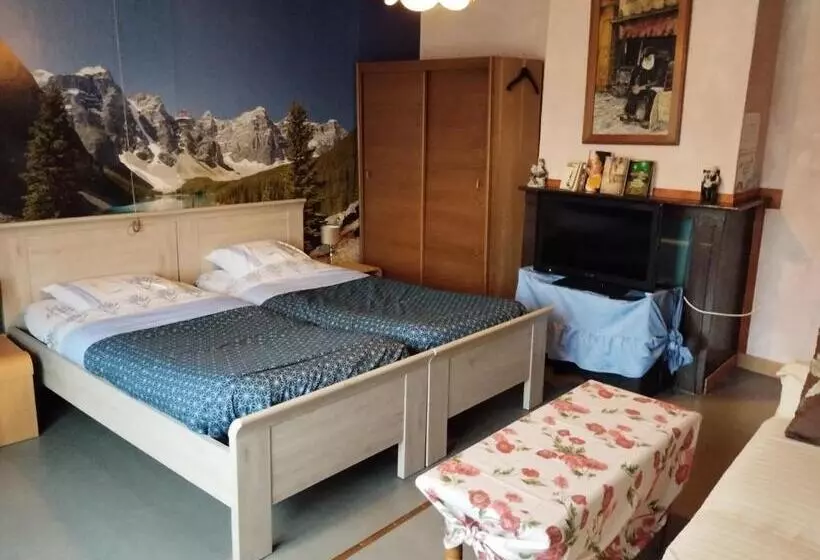 Aamiaismajoitus (B&B) Auberge Hôtel Chambre Tout Confort B B Et Restaurant Les Colombes