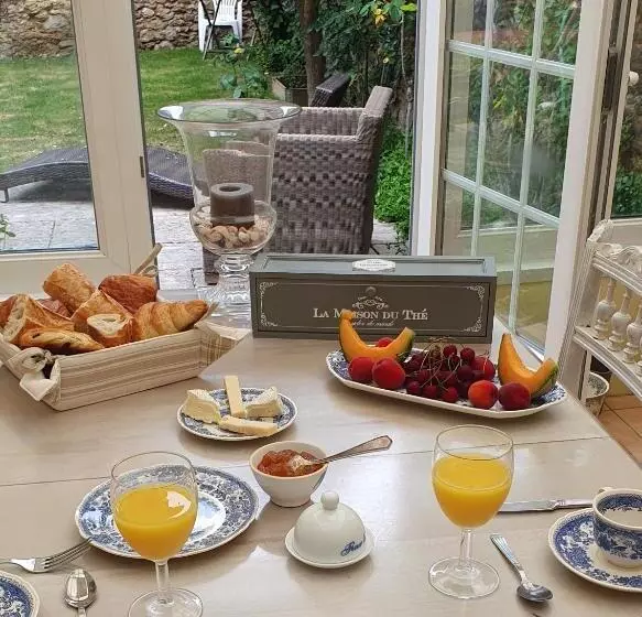 تختخواب و صبحانه La Maison D`hôtes De Constance