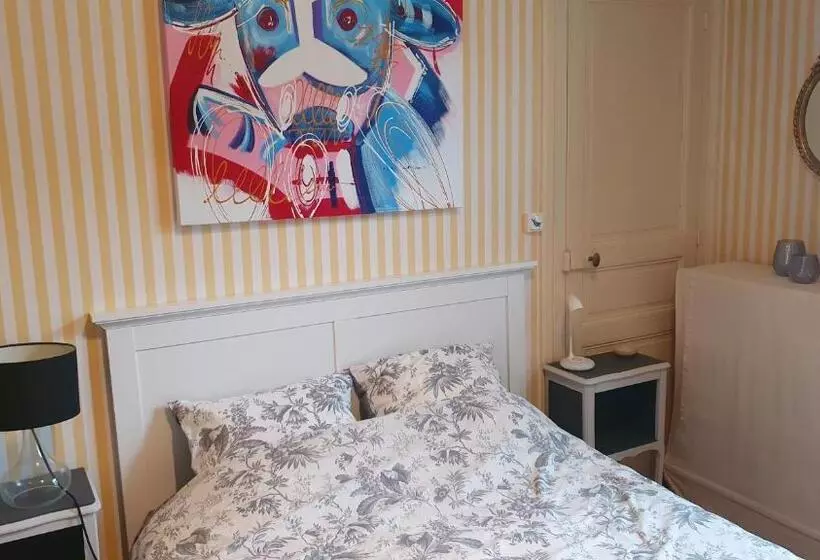 تختخواب و صبحانه La Maison D`hôtes De Constance