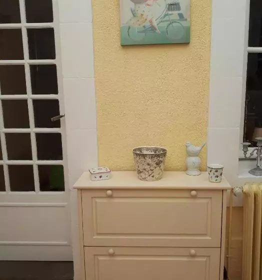 تختخواب و صبحانه La Maison D`hôtes De Constance