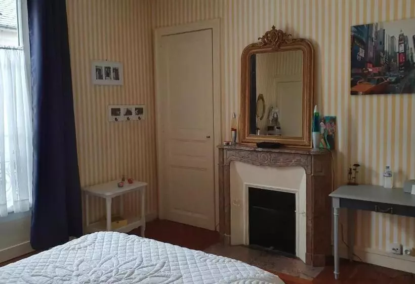 تختخواب و صبحانه La Maison D`hôtes De Constance