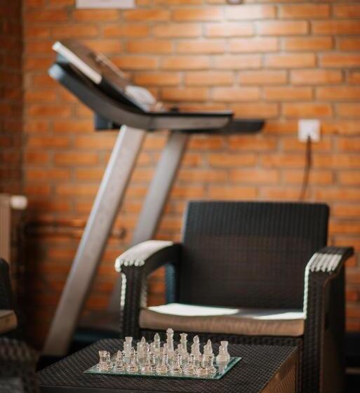 تختخواب و صبحانه Pensiunea Biz Panzió