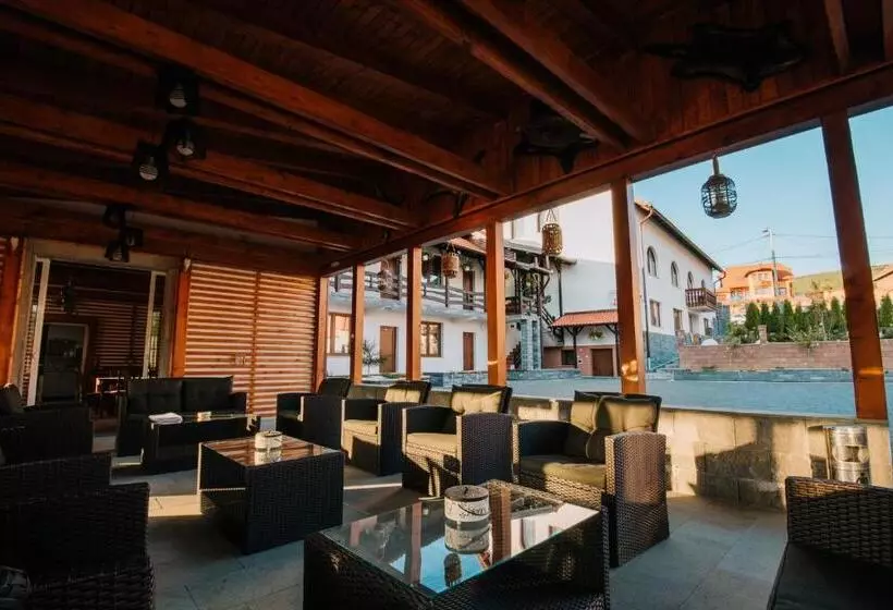 ベッドアンドブレックファースト Pensiunea Biz Panzió