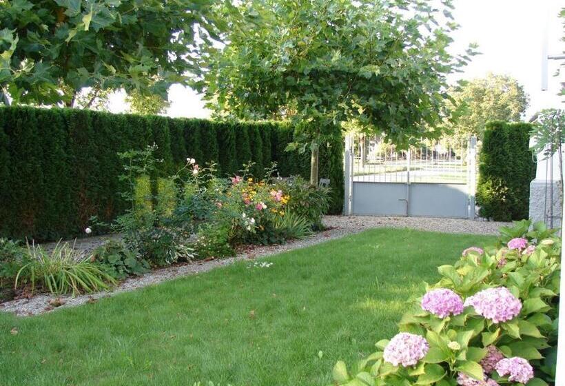 Bed & Breakfast Mit Charme  Aux2platanes  Außergewöhnlich Schön Am Bodensee