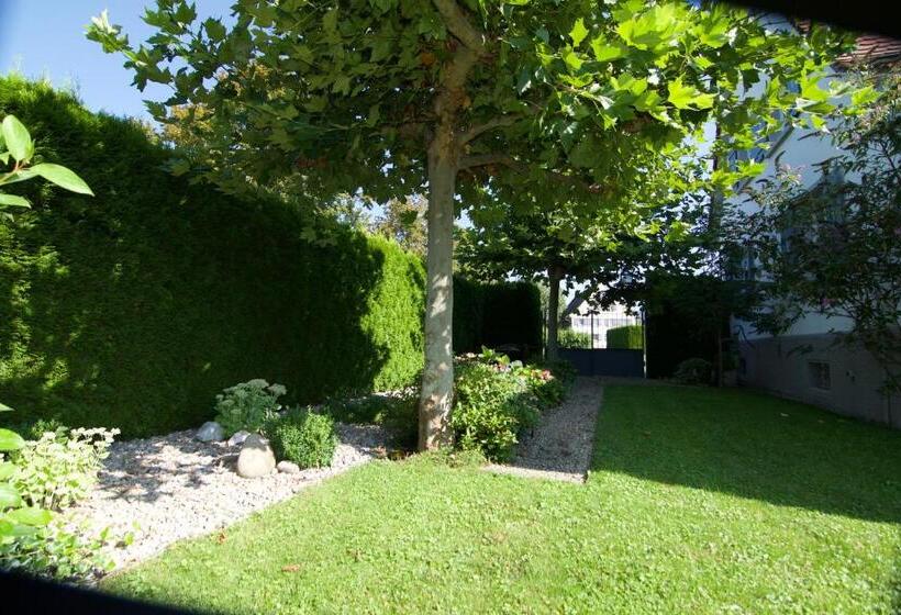 Bed & Breakfast Mit Charme  Aux2platanes  Außergewöhnlich Schön Am Bodensee