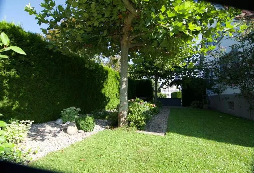 Bed & Breakfast Mit Charme  Aux2platanes  Außergewöhnlich Schön Am Bodensee