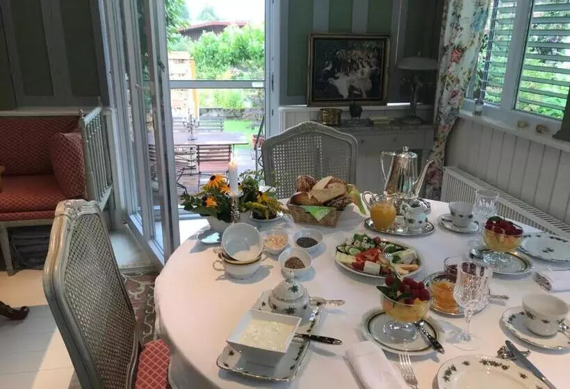 Bed & Breakfast Mit Charme  Aux2platanes  Außergewöhnlich Schön Am Bodensee