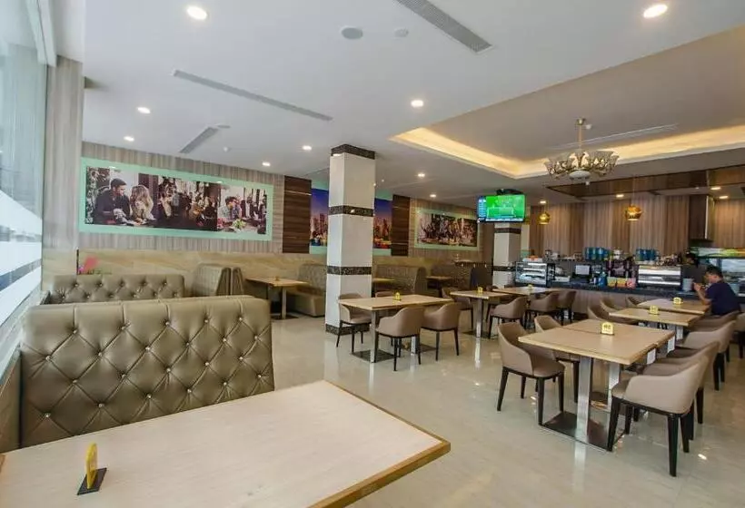 Hotelli Grand Wonderful