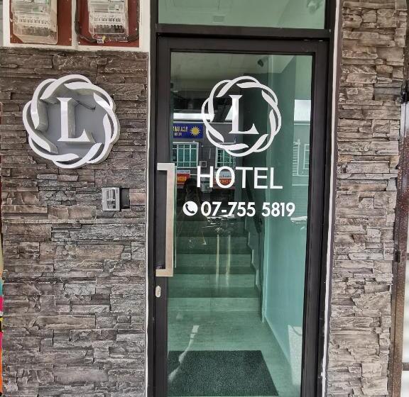 ホテル L