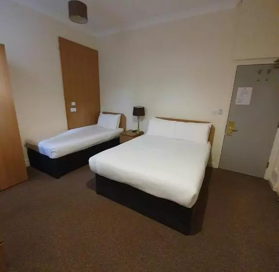 هتل Reading Budget Apartments