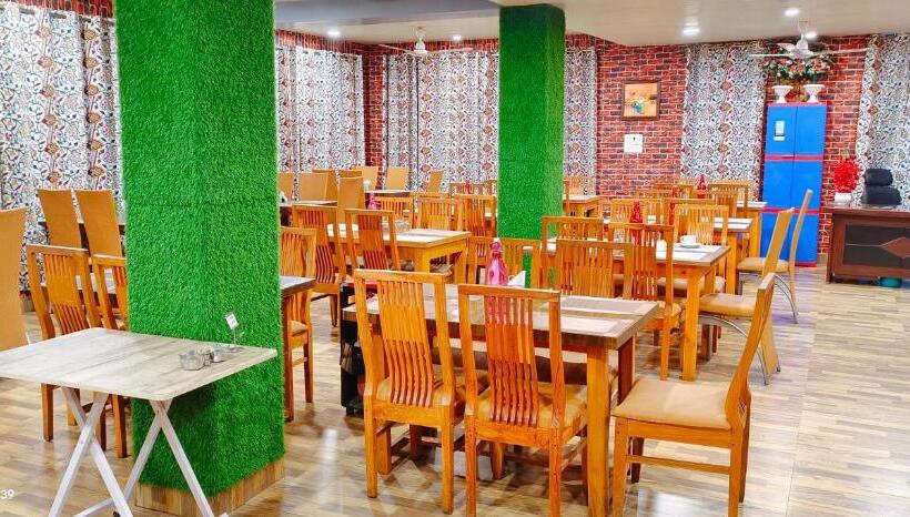 Hotel River View Resort