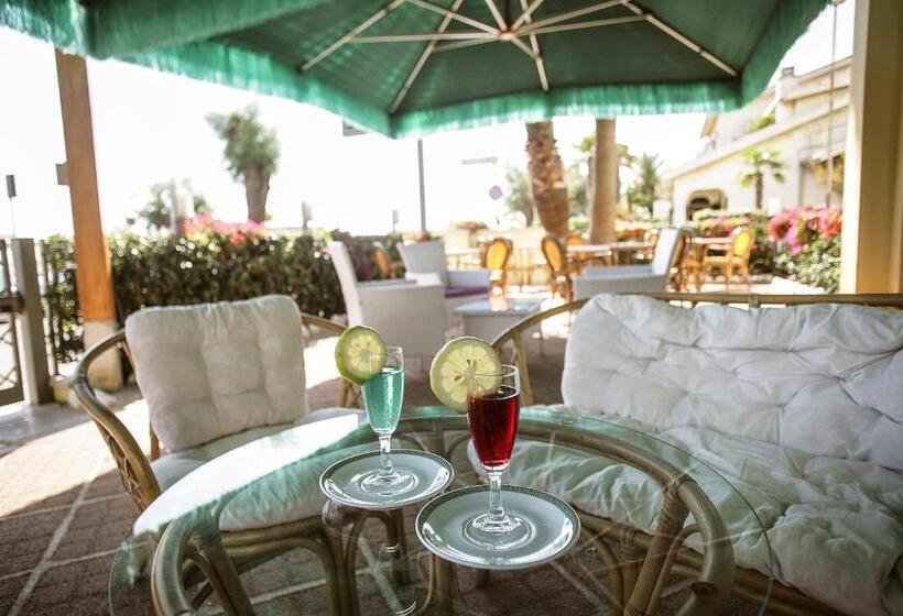 בית מלון כפרי Roma Sul Mare