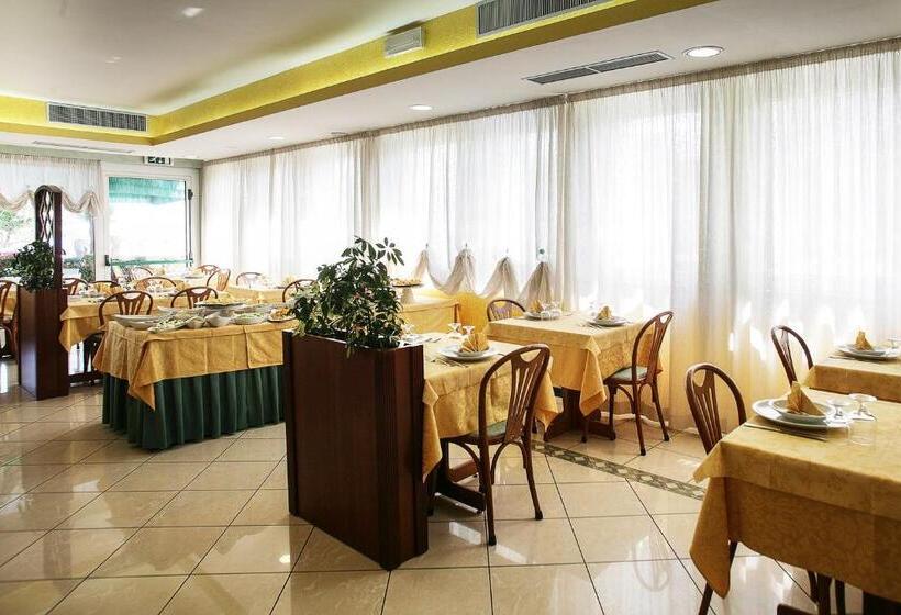 בית מלון כפרי Roma Sul Mare