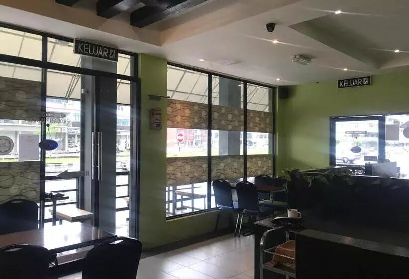 ホテル Sarikei Garden