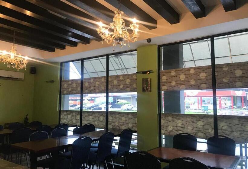 Hotel Sarikei Garden