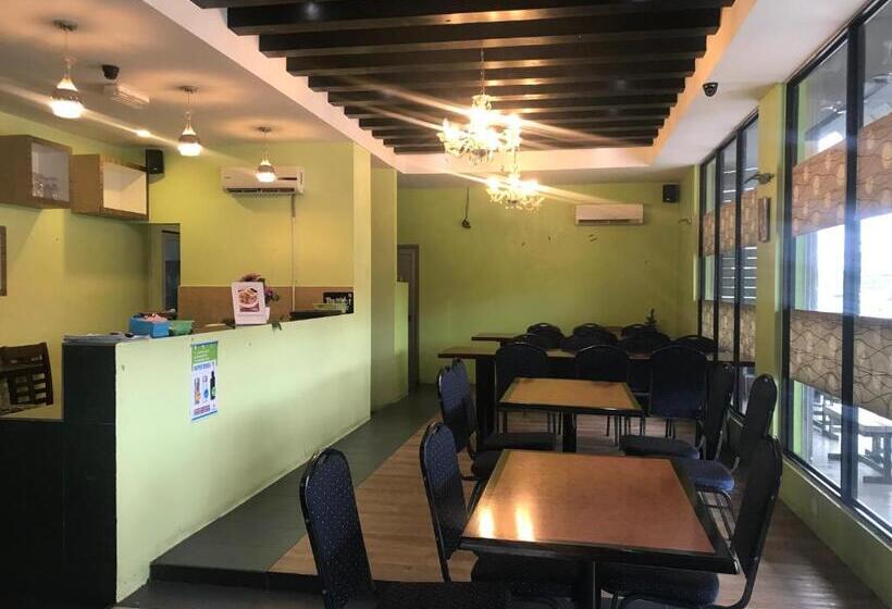 Hotel Sarikei Garden