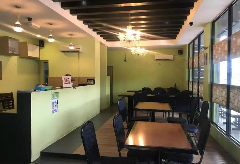 ホテル Sarikei Garden