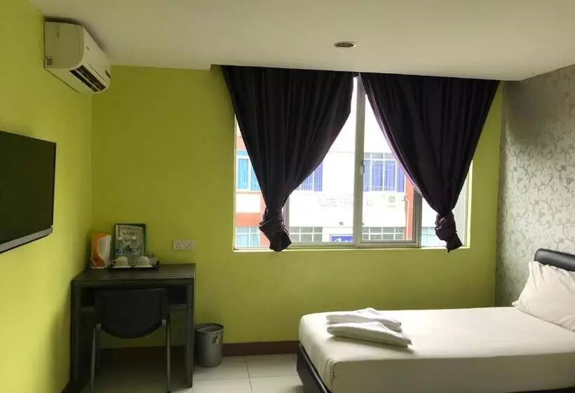 ホテル Sarikei Garden