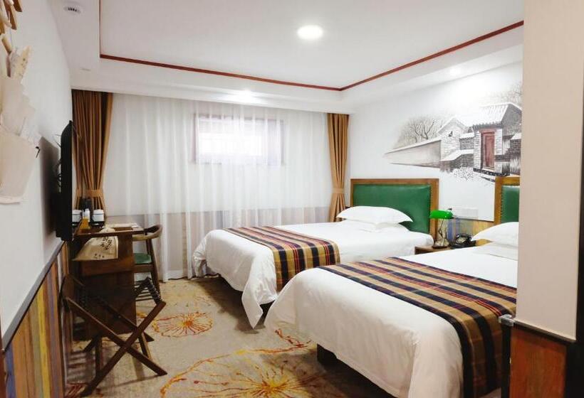 Time Traveller Hotel 15 Minutes Walk To Tian Anmen Square,near Forbidden City ,chairman Mao Memori