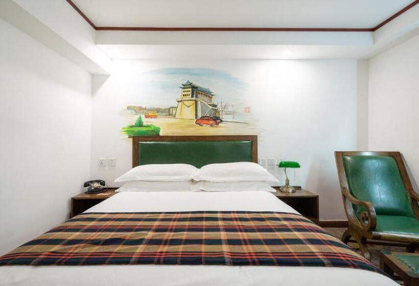 Time Traveller Hotel 15 Minutes Walk To Tian Anmen Square,near Forbidden City ,chairman Mao Memori