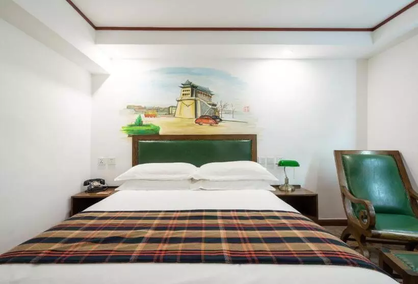 Time Traveller Hotel  15 Minutes Walk To Tian  Anmen Square,near Forbidden City ,chairman Mao Memori