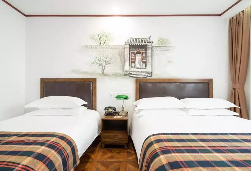 Time Traveller Hotel  15 Minutes Walk To Tian  Anmen Square,near Forbidden City ,chairman Mao Memori