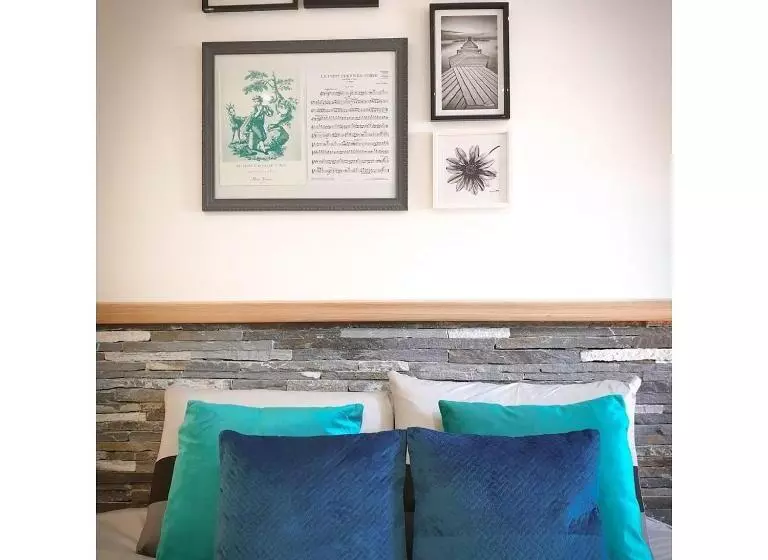 Majatalo Casa Petre E Fiori