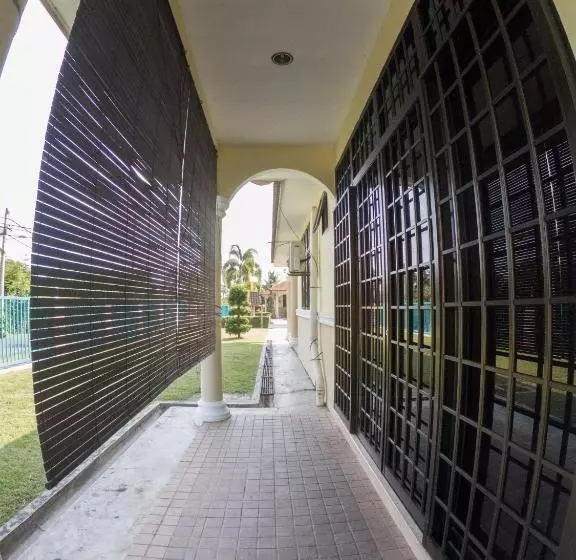 ペンション Desa Tunjung Homestay