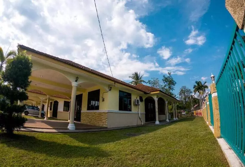 ペンション Desa Tunjung Homestay