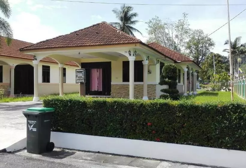 ペンション Desa Tunjung Homestay