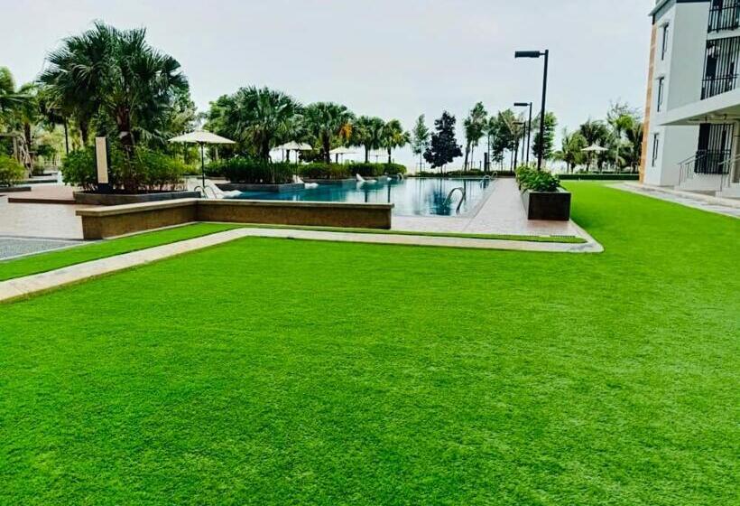 פנסיון Eyu@timurbay Seaview Residence