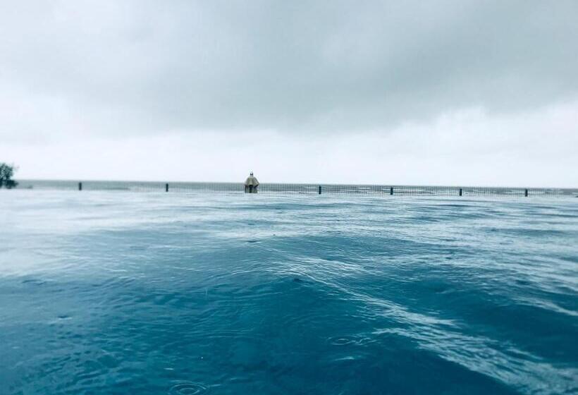 פנסיון Eyu@timurbay Seaview Residence