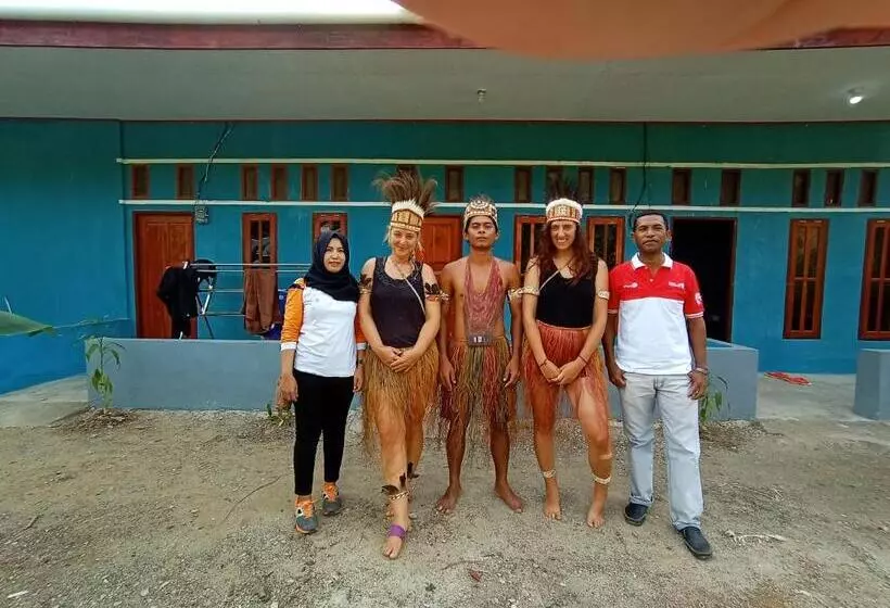 Majatalo Raja Ampat Sandy Guesthouse