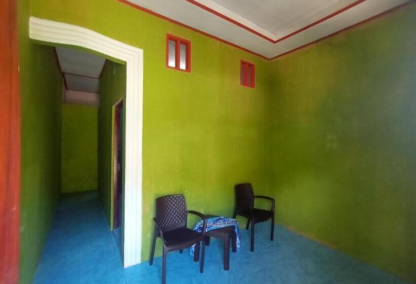 פנסיון Raja Ampat Sandy Guesthouse