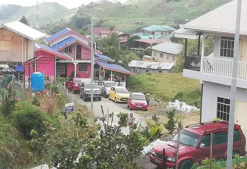 ペンション Strawberry Rest House Mesilou Kundasang