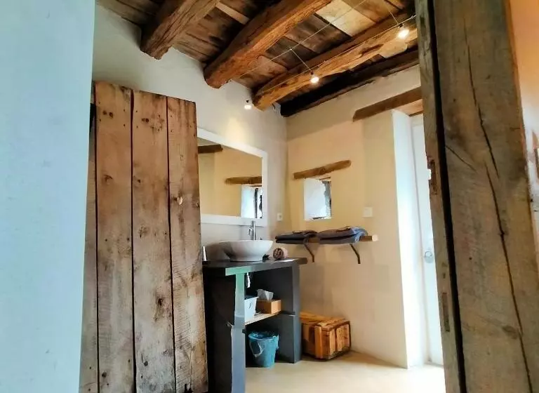 ペンション Suites De Campagne Les Eydieux, Petits Déjeuners Inclus