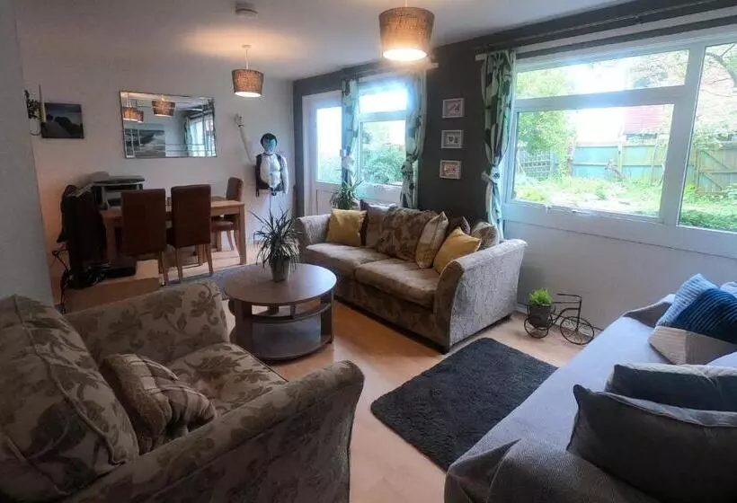 ペンション The Hampton House