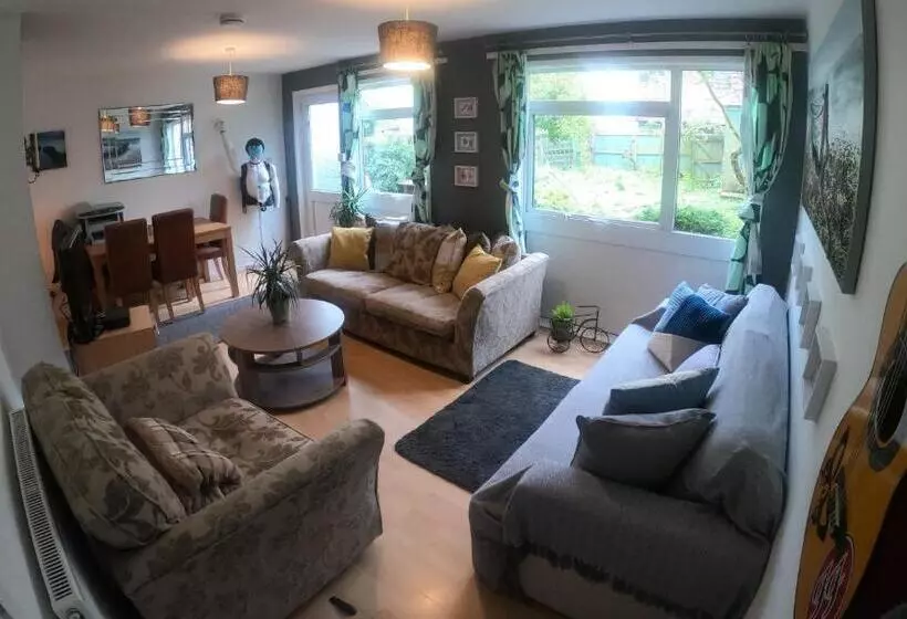 ペンション The Hampton House