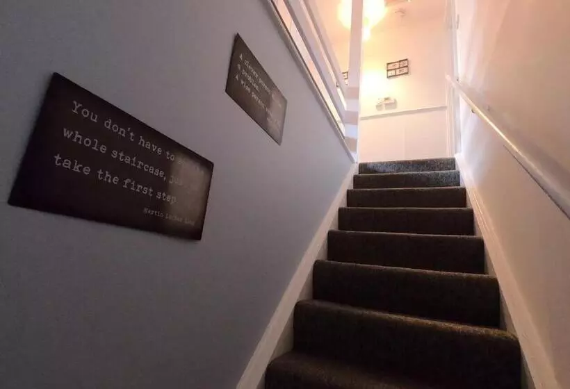 ペンション The Hampton House